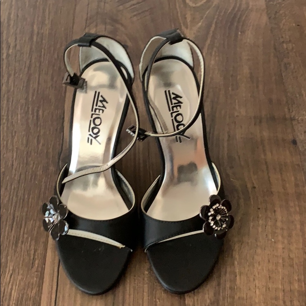 Elegant dress shoe